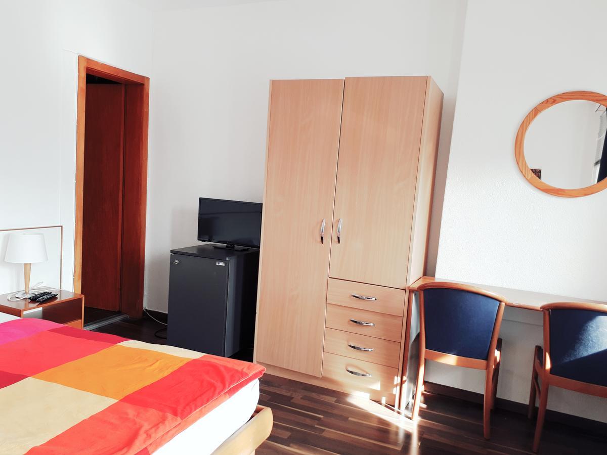 Hotel Garni Battello Melide ภายนอก รูปภาพ