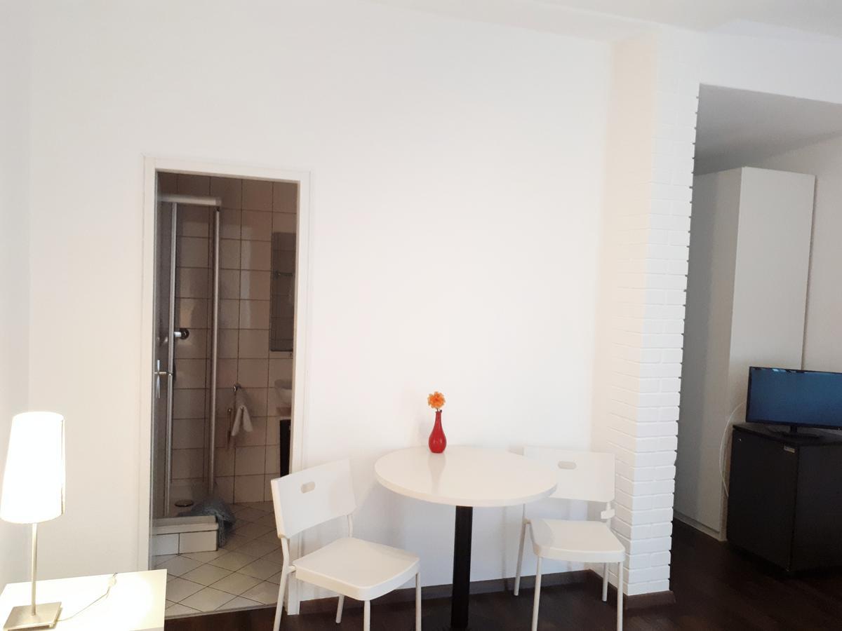 Hotel Garni Battello Melide ภายนอก รูปภาพ